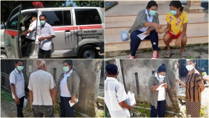 Petugas Promkes melakukan penyuluhan keliling, Petugas Epidemiologi sedang membagikan abate pada masyarakat